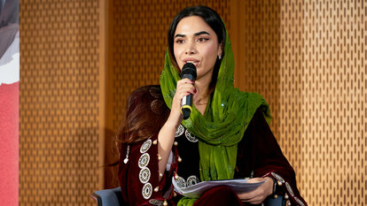Die afghanische Publizistin und Frauenrechtlerin Wazmah Tokhi