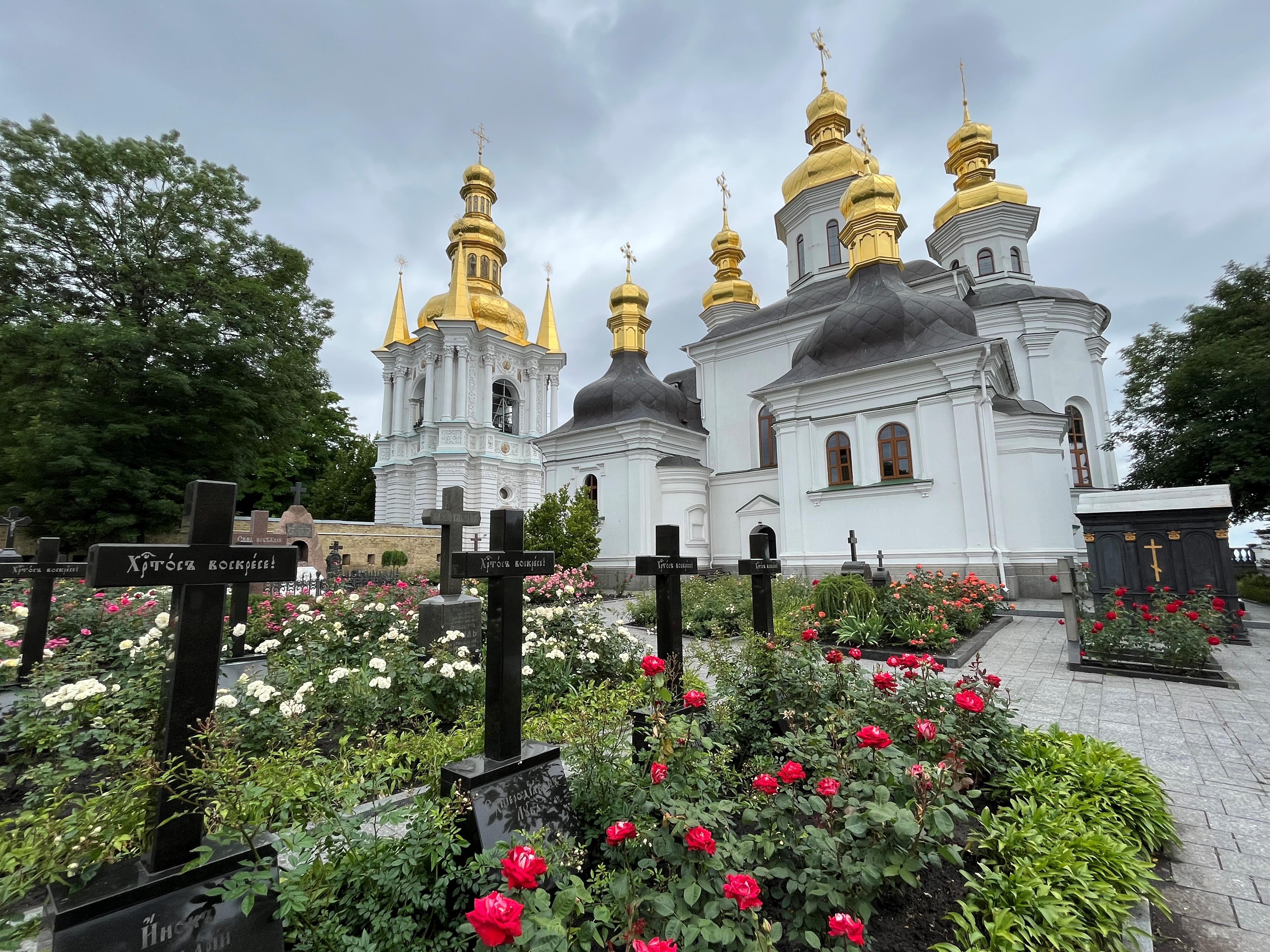 In diesem Monat tritt in der Ukraine das Verbot der Russisch-Orthodoxen Kirche in Kraft. 