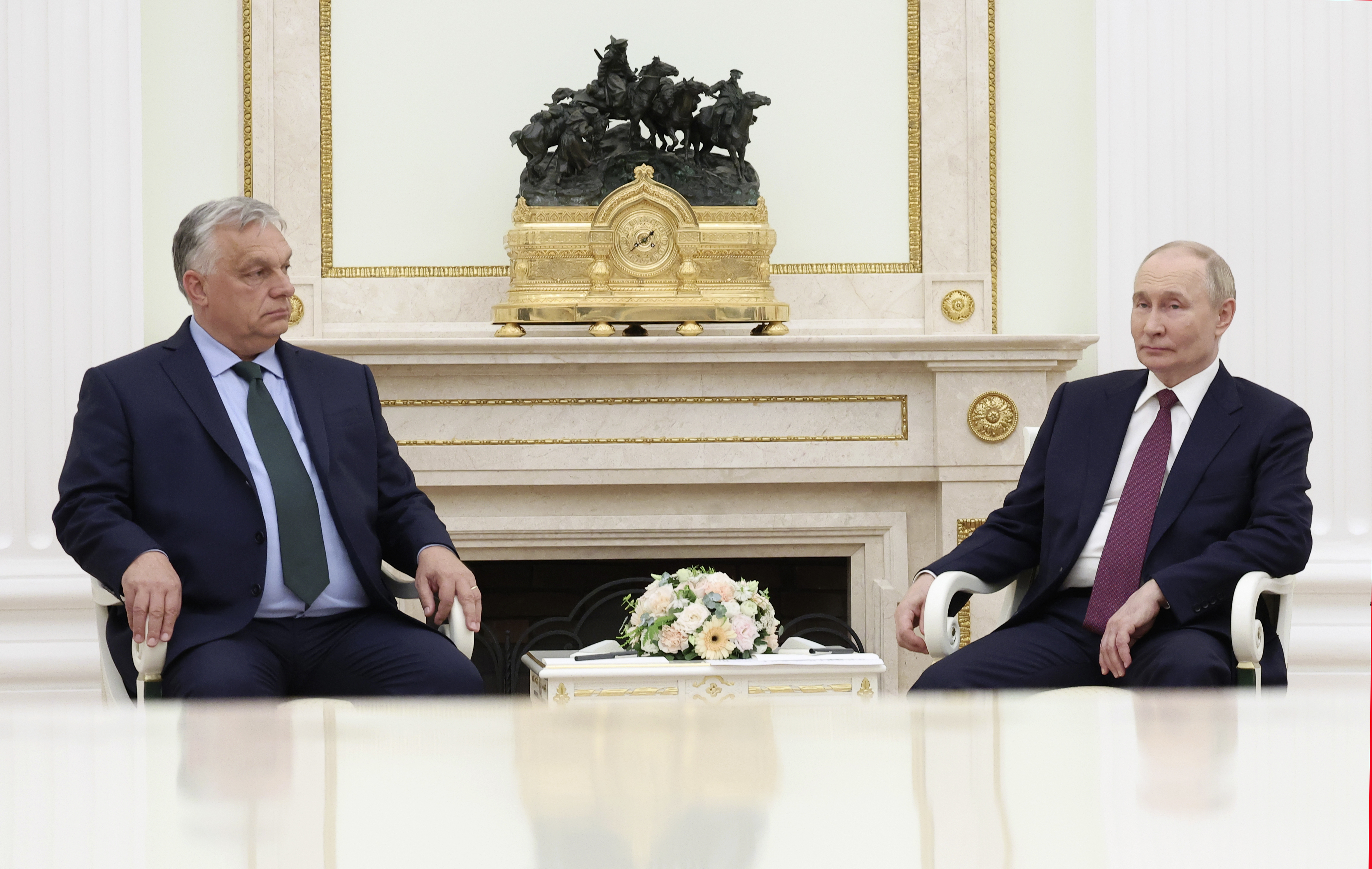 Der russische Präsident Wladimir Putin, rechts, und der ungarische Ministerpräsident Viktor Orban bei einem Treffen in Moskau, Russland