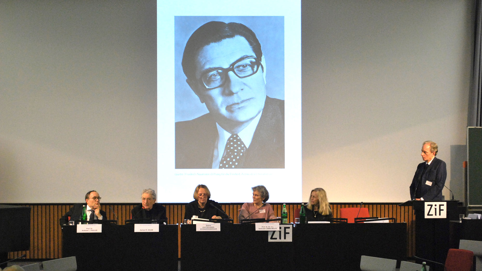 Gedenkveranstaltung zum 100. Geburtstag von Werner Maihofer in Bielefeld