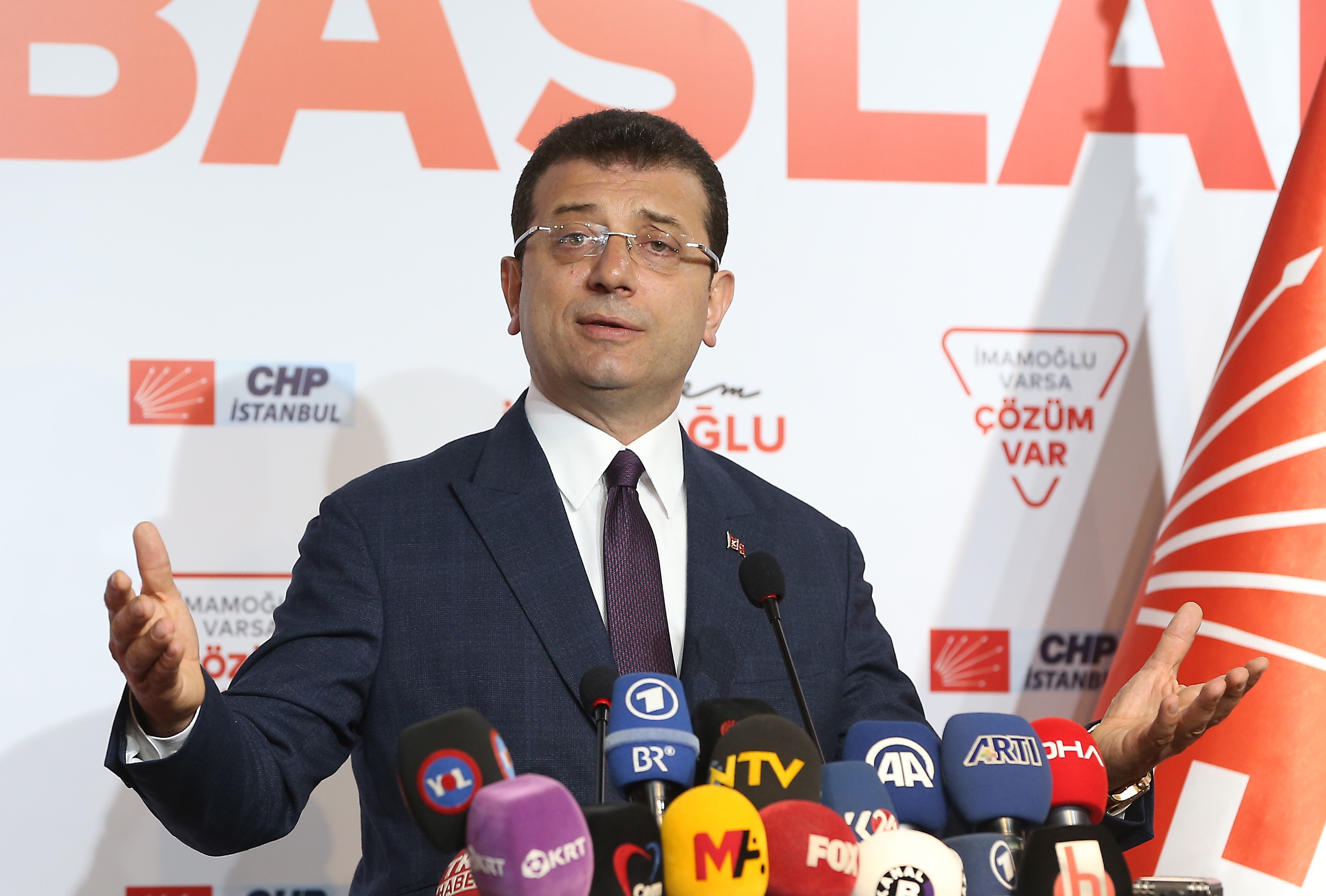 Der Kommunalpolitiker Ekrem Imamoglu gewinnt die Oberbürgermeisterwahl in Istanbul.