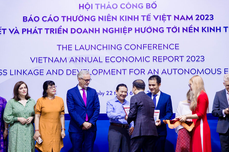 EVENT: The Vietnam Annual Economy Report 2023: Business Linkage and ...