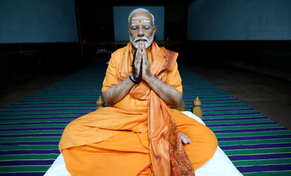 Premierminister Narendra Modi meditiert am Vivekananda Rock Memorial
