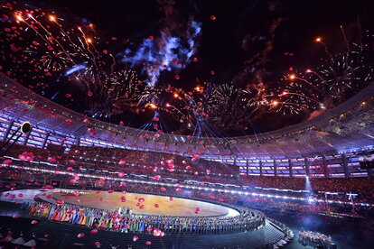 Sportlerinnen und Sportler in Aktion während der Eröffnungsfeier der Ersten Europäischen Spiele in Baku, Aserbaidschan, 12. Juni 2015.