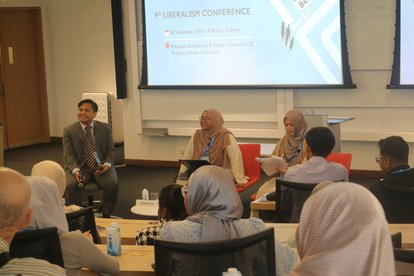 Panelists Siti Rahayu Baharin (Co-Founder of Buku Jalanan Chow Ki) and Dr. Rodziana Mohamed Razali (Associate Professor at Universiti Sains Islam Malaysia) in one of the breakout sessions, &quot;Impact of Statelessness on Communities&quot;.