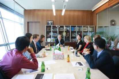 Roundtable Discussion with Prof. Ackermann at KERI