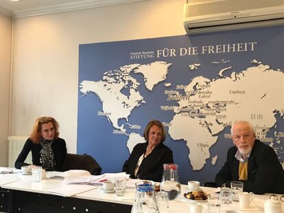 Sabine Leutheusser-Schnarrenberger's meeting with Asli Erdogan