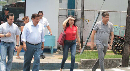 Opposition Senate Leaders visit Senator De Lima in detention center.