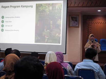 Deliani Siregar, Urban Planning Associate ITDP Indonesia sebagai Narasumber Sesi Pertama