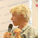 Petra Wüllenweber, Autorin und Regisseurin des Theaterstücks "Die Weiße Rose"