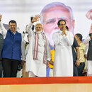 Prime Minister, Narendra Modi with Deputy CM Devendra Fadanvis and Uddhav Thackery, Shiv Sena leader 