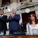 Der argentinische Präsident Alberto Fernandez zusammen mit Cristina Fernandez de Kirchner und Sergio Massa.