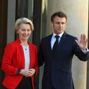 Der französische Präsident Emmanuel Macron und die Präsidentin der Europäischen Kommission Ursula von der Leyen