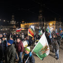 Teilnehmer einer Demonstration der rechtsextremistischen Bewegung Pegida