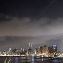 Nach dem iranischen Angriff in Tel Aviv, Israel, am 14. April 2024 sind Explosionen am Himmel der Hauptstadt zu beobachten.