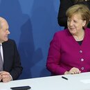 Olaf Scholz und Angela Merkel: Komplott gegen die Jugend?