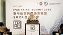 Patricia Egger, Head of Security bei Proton, referiert beim IPAC Summit 2024 in Taipeh über Cyberrisiken in politischen Institutionen.