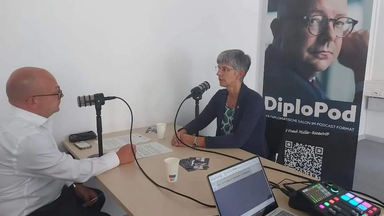 Birgit Lamm Projektleiterin der @fnfpakistan in Islamabad, gast in Diplopod podcast 