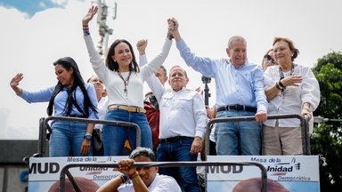 María Corina Machado und Edmundo González während einer Demonstration gegen die offiziellen Ergebnisse der Präsidentenwahl.