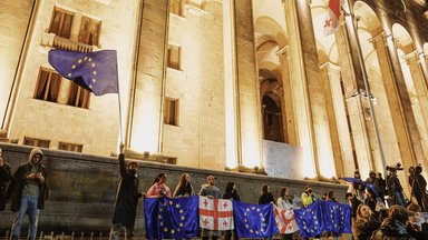 Demonstration vor dem Parlament in Tiflis am Vorabend der Abstimmung über ein Gesetz über ausländische Einflussnahme. 