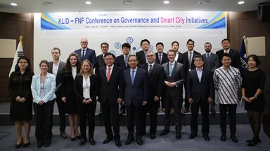 smart city conference group photo