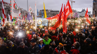 Ungarn erlebt die größten Proteste der vergangenen Jahre. Auslöser war das umstrittene Arbeitszeitgesetz.