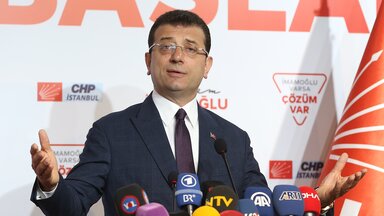Der Kommunalpolitiker Ekrem Imamoglu gewinnt die Oberbürgermeisterwahl in Istanbul.