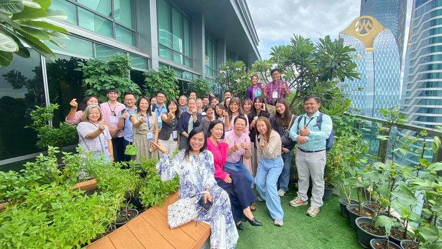 A group picture with Miss Ning (Sivatel Founder) Sivatel Visit on July 20