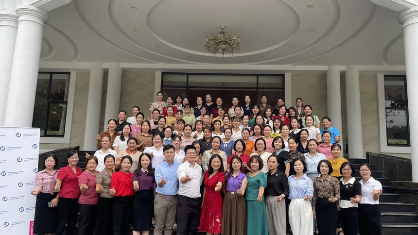 FNF Vietnam - Yen Bai Women Union - Training on AI tools